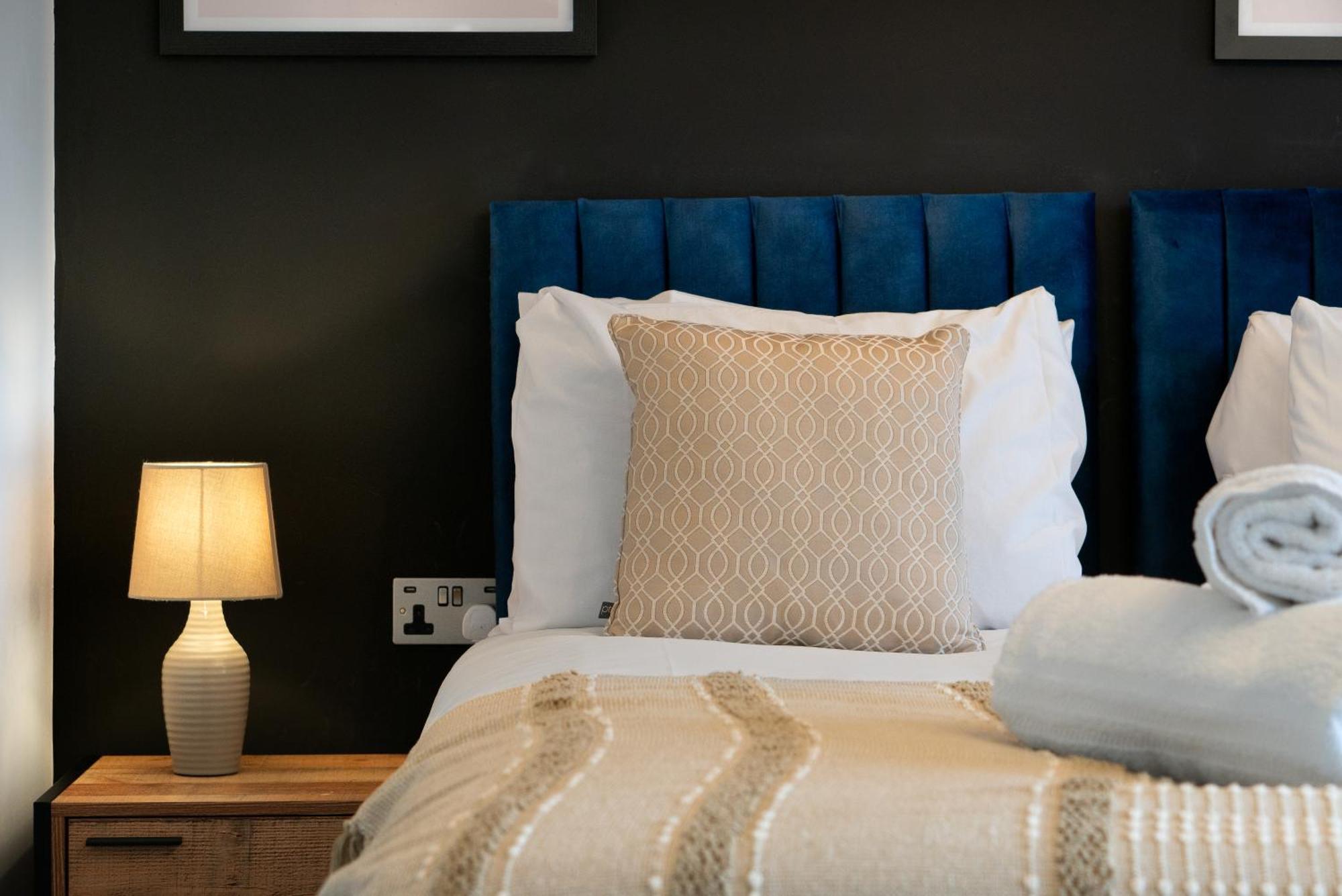 Newark House Premium Apartments With Sofa Beds - Wifi - Free Parking - Perfect For Contractors! Peterborough Zewnętrze zdjęcie